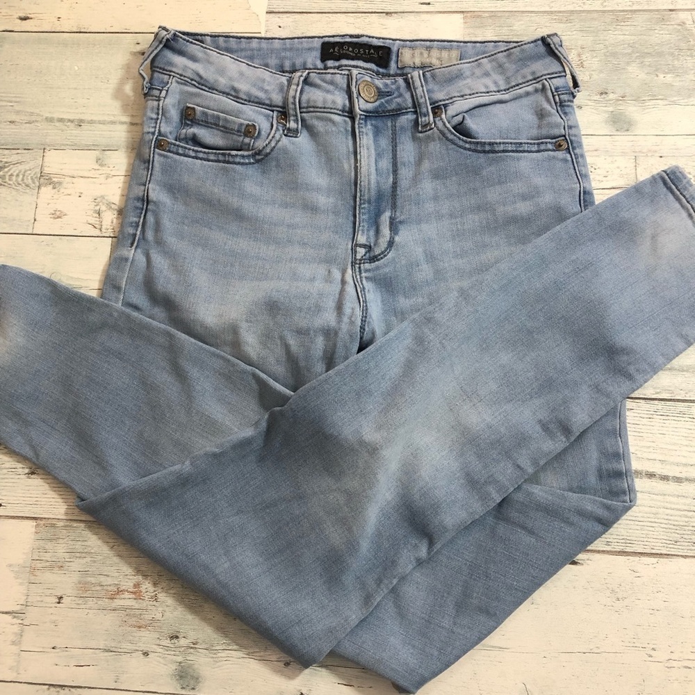 Aeropostale Light Wash Skinny Jeans